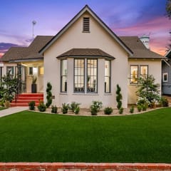 Copper Patch- Luxury Tudor 1930's home!