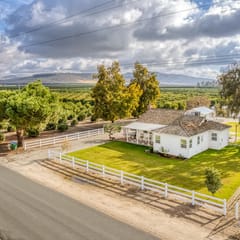 Orange Blossom Cottage Near Sequoias w/EV Charger
