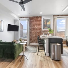 Downtown Studio Loft Above Tulare's Tap Yard