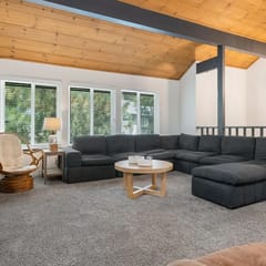 The happy camper! Sleeps 10, Game Room and BBQ