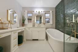 Copper Patch- Luxury Tudor 1930's home!