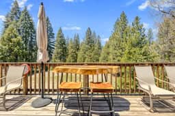 Family-Friendly Shaver Lake Cabin w/ Game Room