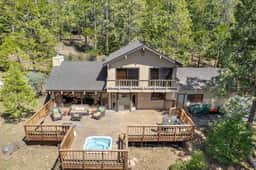 Luxury Chalet |Shaver Lake Views• Game Rm• Hot Tub