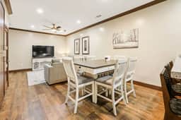 Midtown Loft 302 on Main St DT Visalia