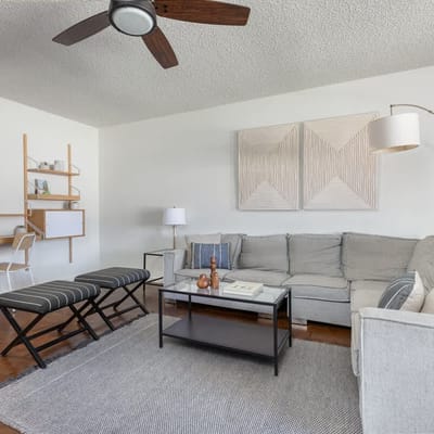 4 BDR Fresno Darling near Save Mart Center