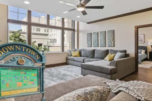 Midtown Loft 303 on Main St DT Visalia - Image 1