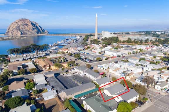 Slice of Paradise Steps to Morro Rock - Image 1