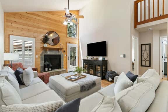 The Grizzly Pines Retreat- Deck, BBQ, Firepit+ - Image 1