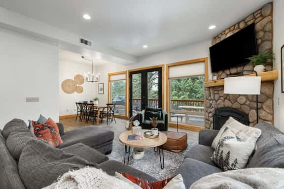 The Lazy Pines Lodge w/ Pool Table & BBQ Grill - Image 1