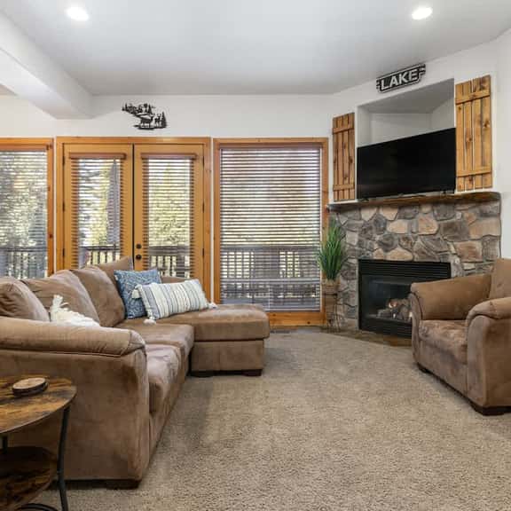Family-Friendly Shaver Lake Cabin w/ Game Room - Image 1