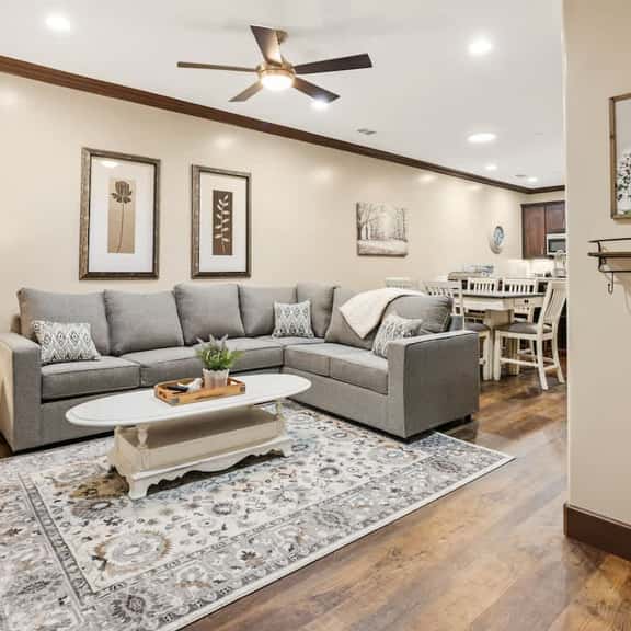 Midtown Loft 302 on Main St DT Visalia - Image 1