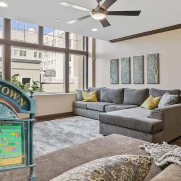 Midtown Loft 303 on Main St DT Visalia - Image 1
