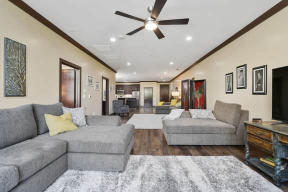 Midtown Loft 303 on Main St DT Visalia