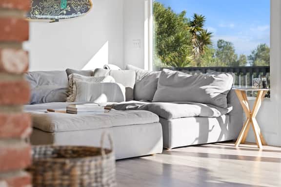 Ocean View Luxury Hillside Home- Ventura Hills 