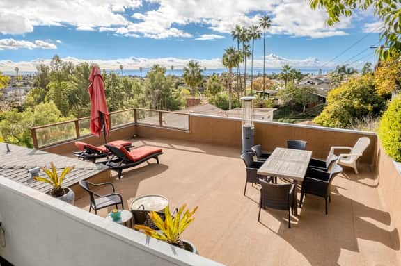 Ocean View Luxury Hillside Home- Ventura Hills 