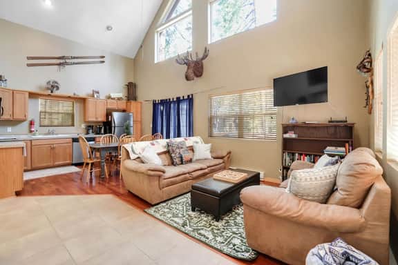 Explore and Unwind!  Large Deck & EV Charger - Image 2
