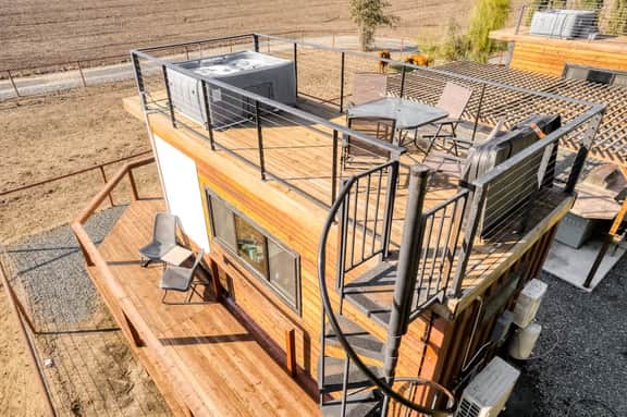 Rooftop Spa! Tiny Home on the Farm 