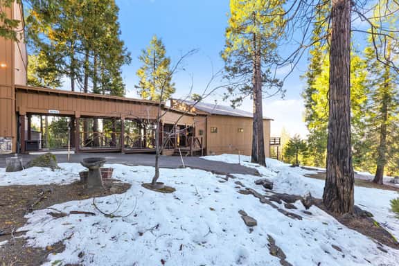 Sierra Nevada Cabin: Arcade, Sauna &Jacuzzi - Image 4