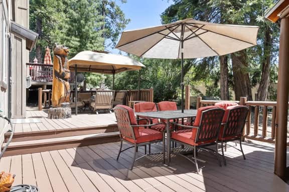 The Grizzly Pines Retreat- Deck, BBQ, Firepit+
