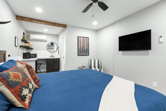 The Rae Sequoia Motel RM5