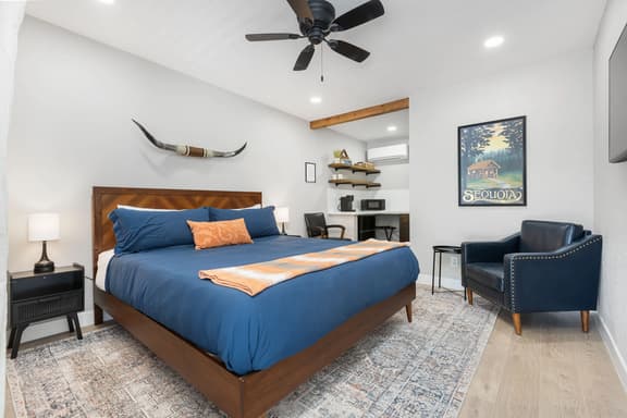 Tokopah Sequoia Motel RM 1-Ac, Pool, 10Min to SNP - Image 1