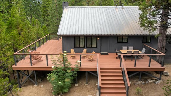 The Ockenden Windwood Cabin with Game Room and BBQ, spacious! - Image 1