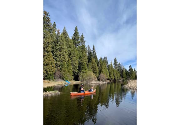 Explore and Unwind!  Large Deck & EV Charger - Image 1